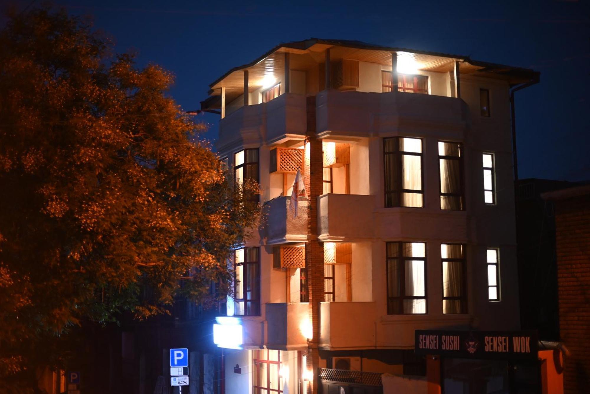 Hotel Well Inn Tbilisi Eksteriør bilde