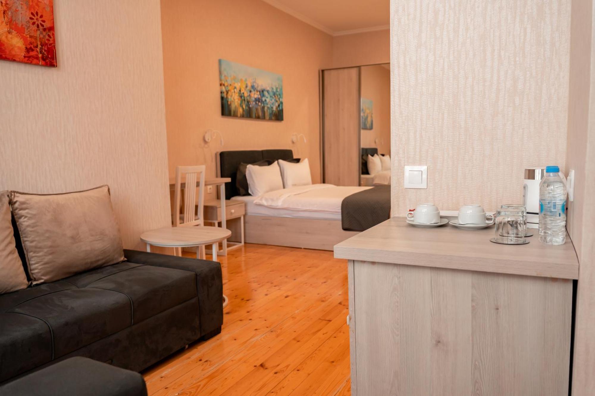 Hotel Well Inn Tbilisi Eksteriør bilde